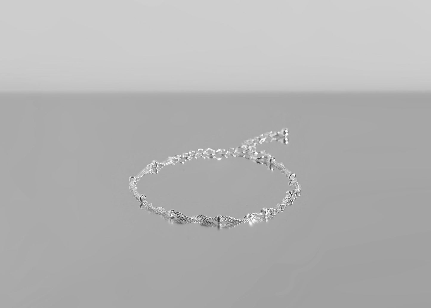 Venus Twisted Chain Bracelet