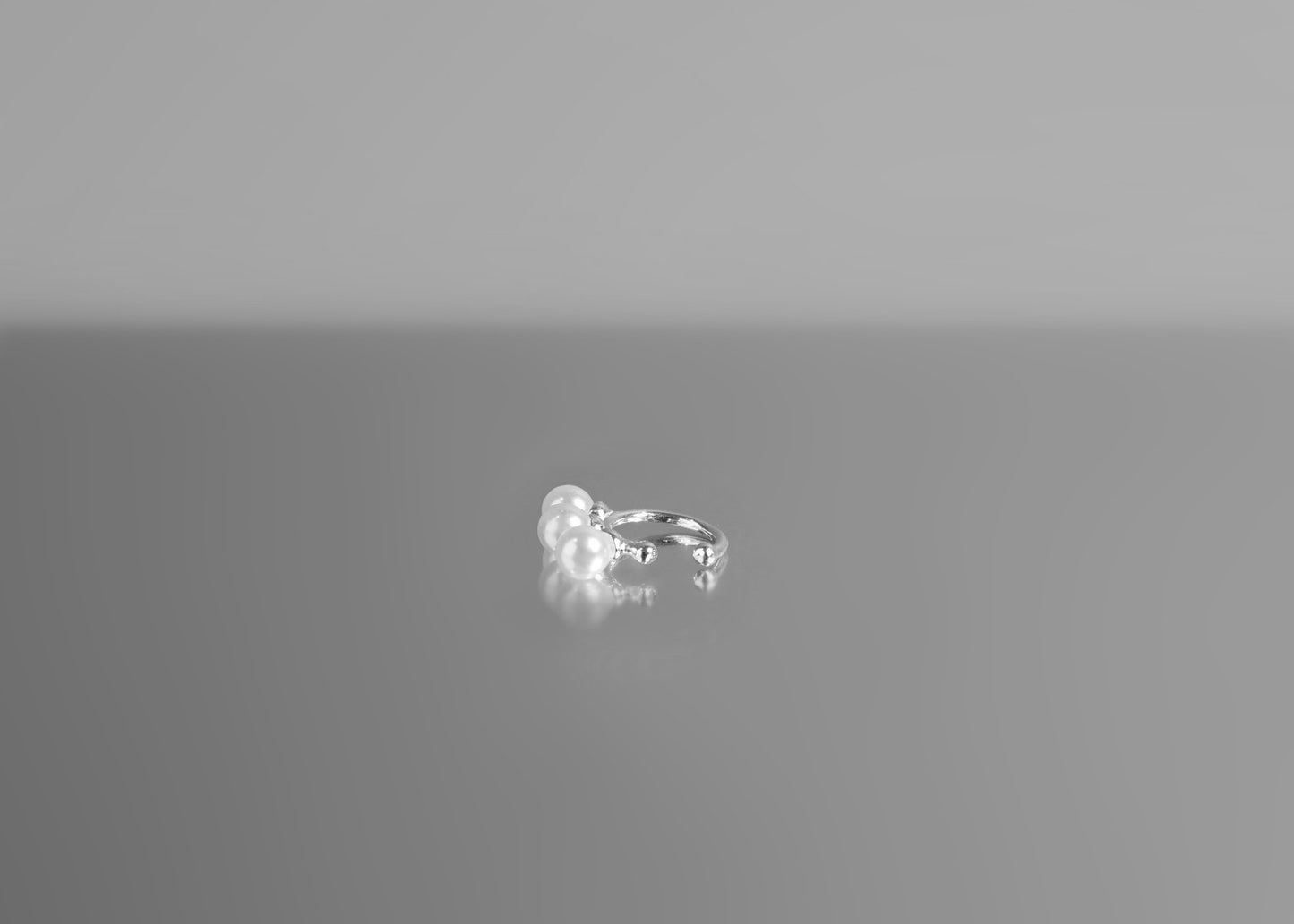 Nina Triple Pearls Ear Cuff